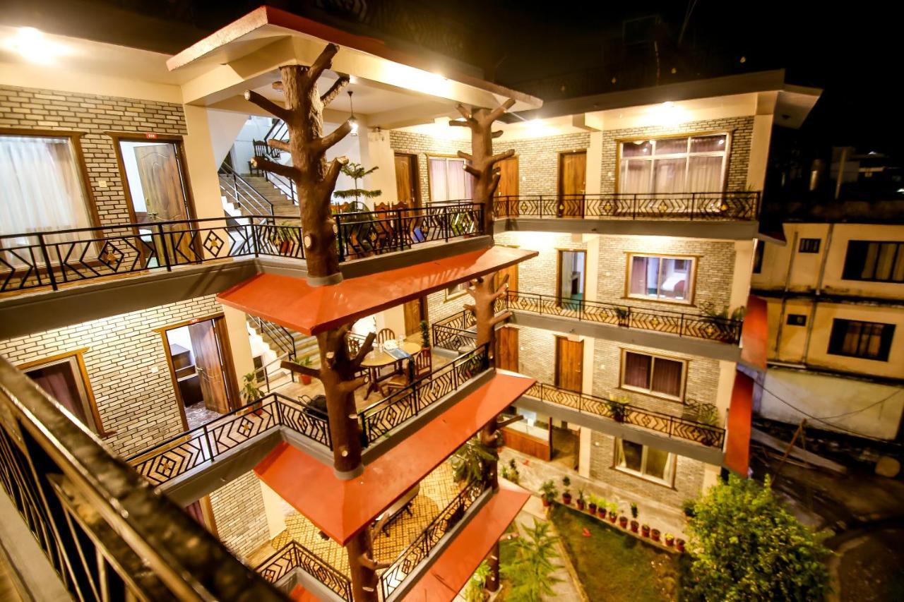 Pokhara Backpackers Hostel Esterno foto
