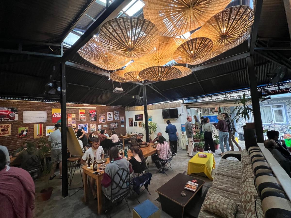 Pokhara Backpackers Hostel Esterno foto